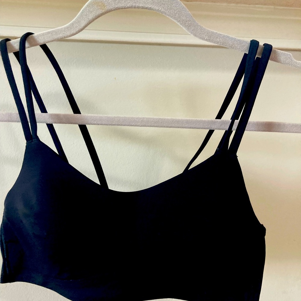 Lululemon size 6 black like a cloud good condition worn 3 times very comfortable